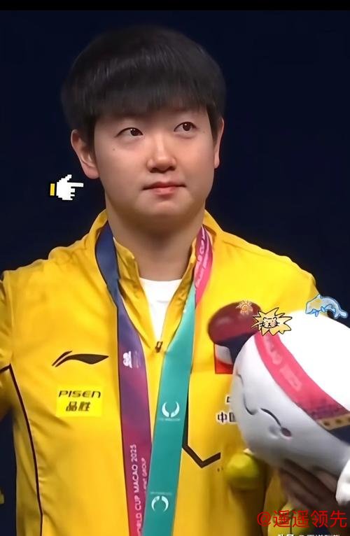 原来发现孙颖莎天赋的，不是李隼也不是刘国梁，而是62岁退休的他