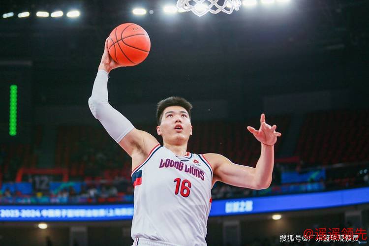 焦泊乔14+10郭昊文复出20+5 广东送南京5连败
