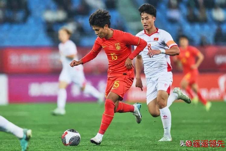 熊猫杯-蒯纪闻险些破门 中国U22男足战平对手